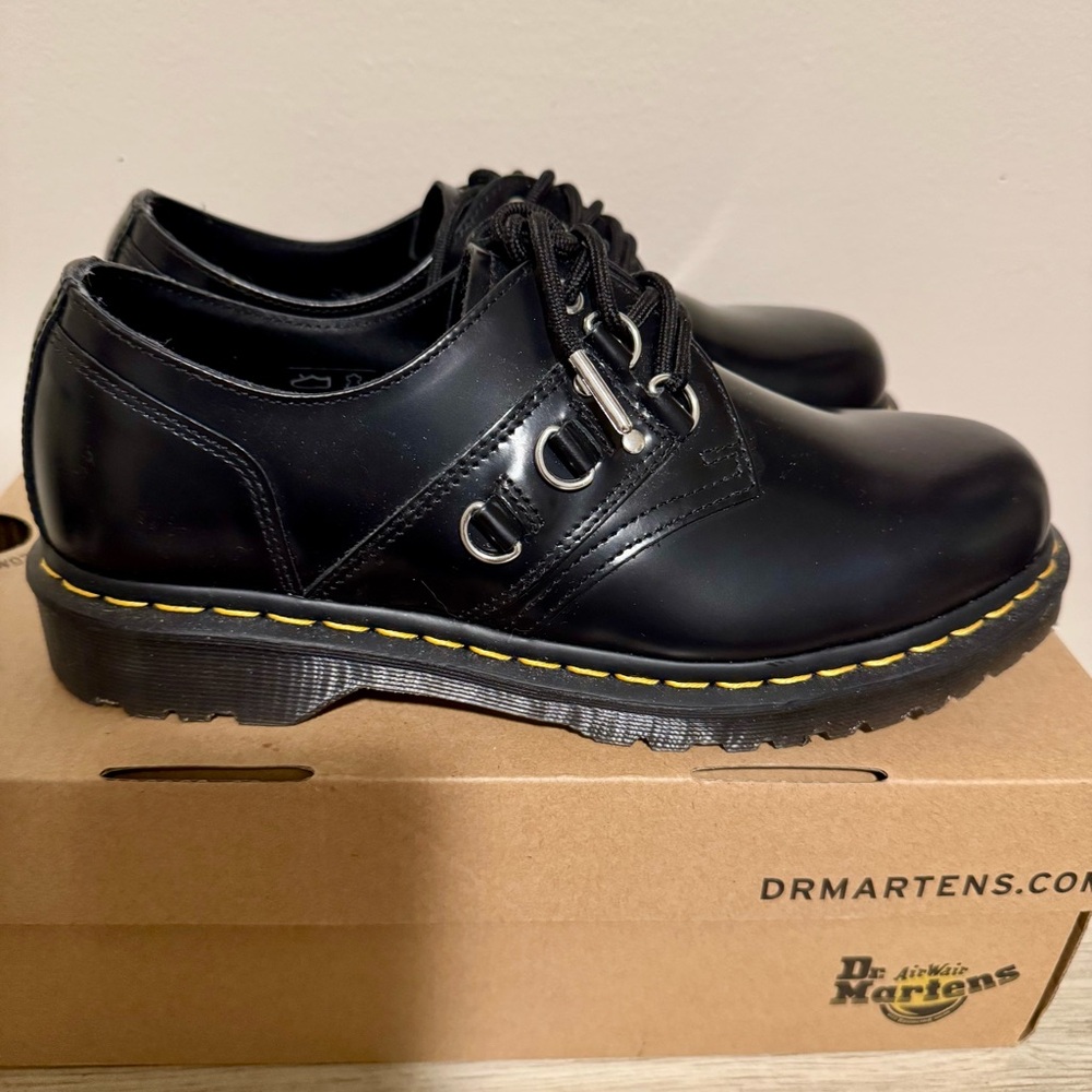 Dr. Martens Black Leather Lace-Up Women’s Shoes with Yellow Stitching - Picture 3 of 13